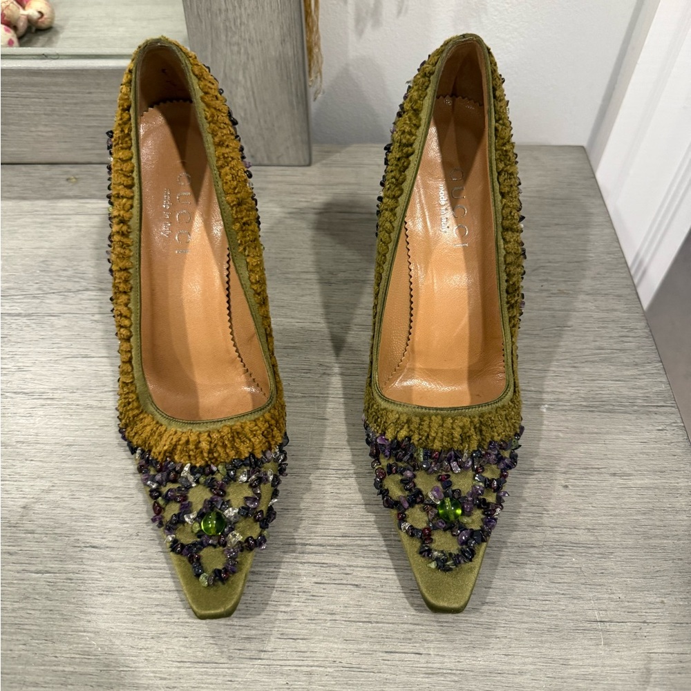 ***SOLD*** Gucci 1990s Tom Ford Beaded Silk High Heel Shoes - Picture 3 of 10